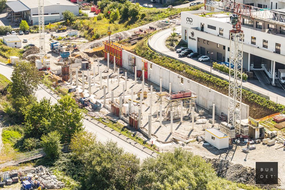 B6 : un mur qui fait bloc